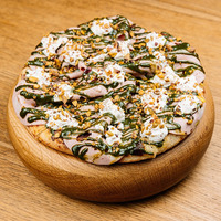 Римская пицца с мортаделлой и фисташками в Osteria Betulla