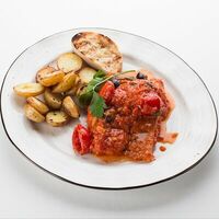 Треска ливорнезе с запеченным картофелемв Итальянец