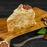 Десерт наполеон в ИТЛЕ Стейк-кафе Halal