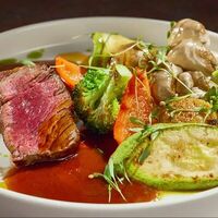 Филе-миньон с овощами гриль и демиглас в Гастробар DOM