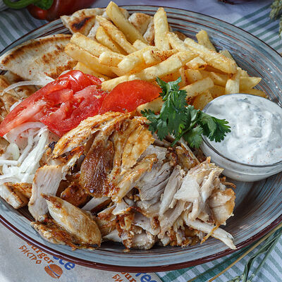 Гиро микс минив Greece Burger по цене 640 ₽