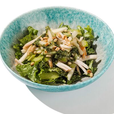 С курицей и грушей в Песто Тесто по цене 610 ₽