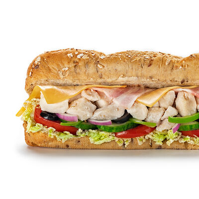 Сэндвич с курицей и беконом 30 см в Subway по цене 665 ₽
