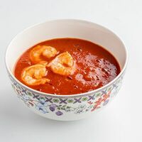 Томатный суп с креветкамив Parmesano