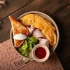 Омлет скрембл с ветчиной и томатами в EGG Sandvich & pasta bar по цене 504