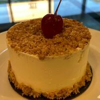 Пирожное Вишневое с сыром в Bon Bon