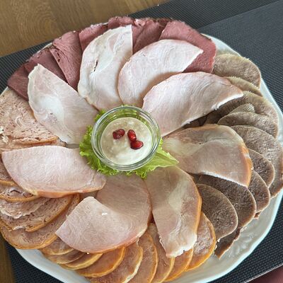 Мясное ассорти в Хинкальная по цене 1900 ₽