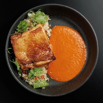 Цыпленок в соусе каррив Stories по цене 599 ₽