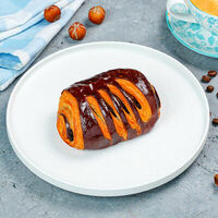 Слойка с шоколадом в Магбургер & Братья Караваевы