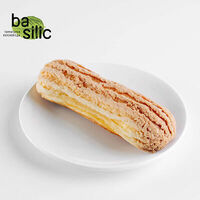 Эклер с заварным кремом в Basilic -Территория Вкусной Еды