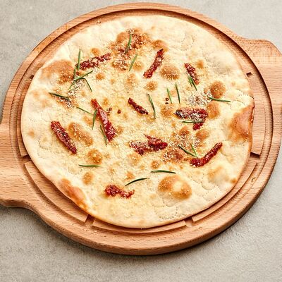 Фокачча с томатами и розмарином в Pivino по цене 220