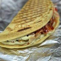 Vip пицца Острая с халапеньо в Кафе Рахат халяль