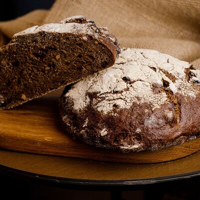Фруктовыйв SCHWARZBROT немецкая пекарня по цене 830 ₽