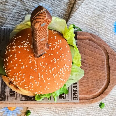 Домашний Бургер Малый в Ресторан Хата возле Шереметьево по цене 815 ₽