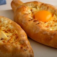Хачапури по-аджарски в Фаэтон