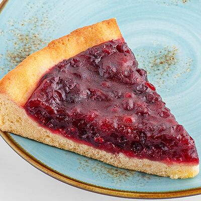 Пирог с Брусникой в Вилка Ложка по цене 157 ₽