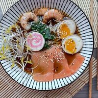 Сёю Рамен морепродукты в Uminami