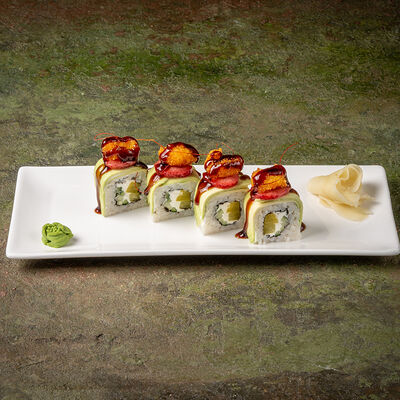 Ролл с креветкой, авокадо и клубникой в Бай Тай по цене 670 ₽