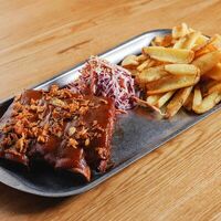 Рёбра быка BBQ Burbon в 321 Club by Novikov