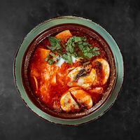 Том ям с курицей в COM PHO Вьетнамская кухня