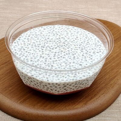 Пудинг Чиа & Клубника в Кафе-пекарня Susser по цене 230 ₽