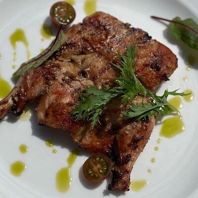 Цыплёнок молодой в Wine & Vine по цене 1630 ₽