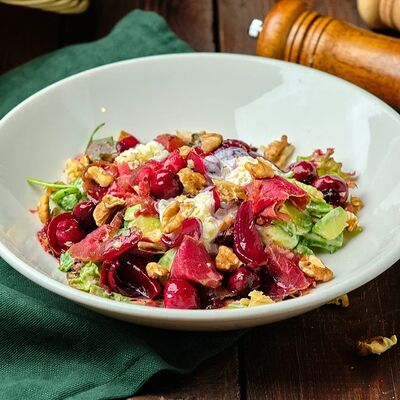 Салат с брезаолой и сыром Страчателла в Burger House по цене 730 ₽