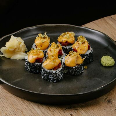 Ролл с лососем, тунцом и соусом Чеддер в Джимми Чу по цене 820 ₽