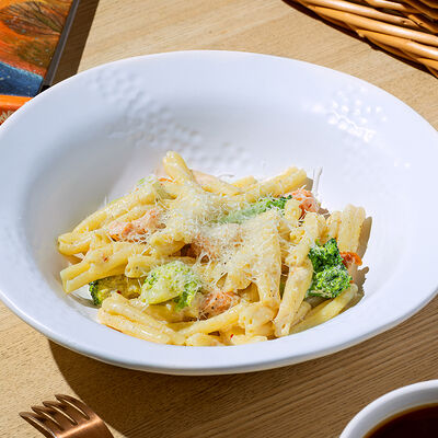 Казаречче с форелью и брокколи в сливочно-имбирном соусе в Изикофе по цене 590 ₽