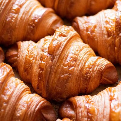 Круассан классический в Эклерная по цене 250 ₽