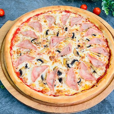 Пицца Ветчина и грибы в Асгард по цене 748 ₽