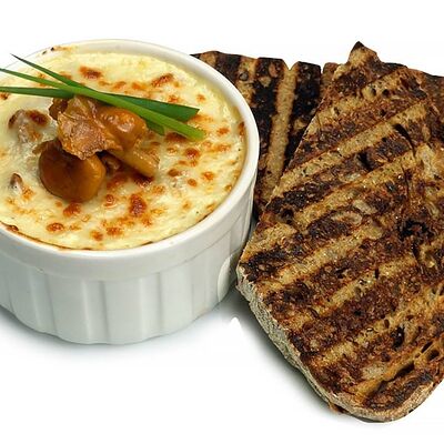 Жюльен с лисичками в Золотая вобла по цене 680 ₽