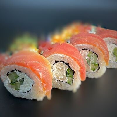 Филадельфия с тунцом в БЭНГ УЛИЧНАЯ ЕДА СЕВЕР по цене 599 ₽