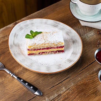 Наполеон вишневый в Vse Doma по цене 380 ₽