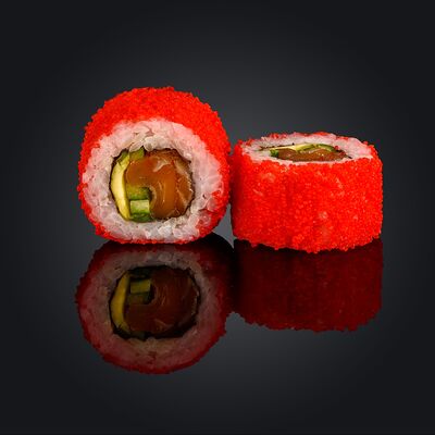 Ролл Калифорния с лососем в Фудзи Суши по цене 620 ₽