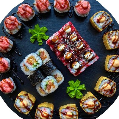 Сет Микадо в Суши пицца по цене 1039 ₽