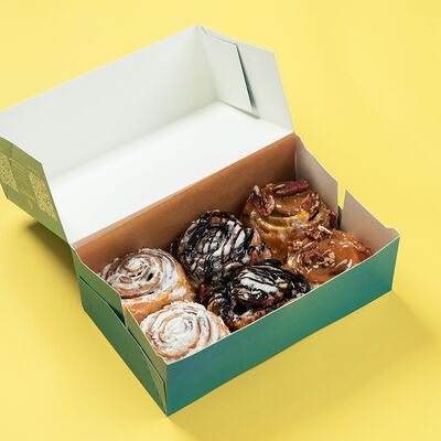 Комбо 6 мини Ассорти (2 с корицей, 2 с шоколадом, 2 с карамелью и орехом пекан) в Bonwich по цене 1450 ₽