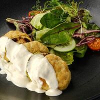 Куриные биточки с цукини и сливочным соусомв Casa Mia