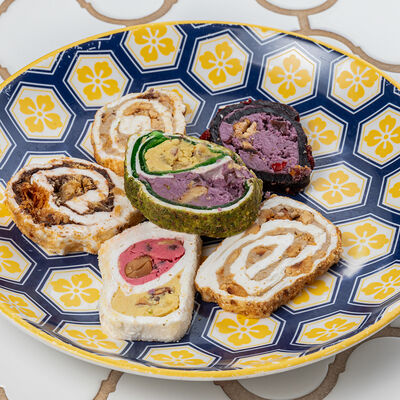 Восточные сладости в Maroon по цене 950 ₽