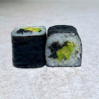 Ролл с авокадо в Risoy