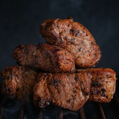 Шашлык из свиной вырезки в Много Мяса по цене 649 ₽