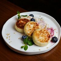 Сырники с муссом пломбирв Dimcoffee