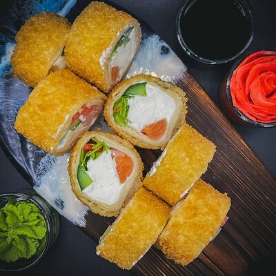 Тортилья темпура с лососем в Sushi Time по цене 625 ₽