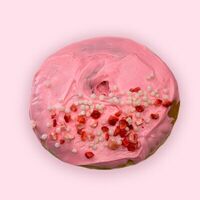 Пончик с клубничной глазурьюв Понча