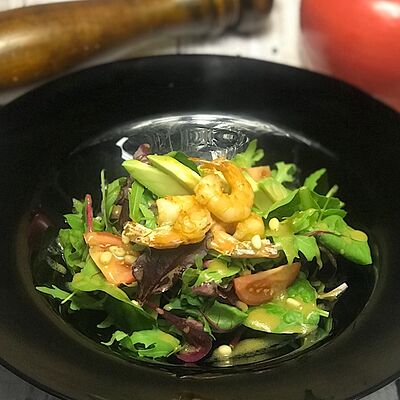 Авокадо с креветками в Buta по цене 499 ₽