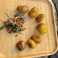 Беби-картофель на мангале в Шале