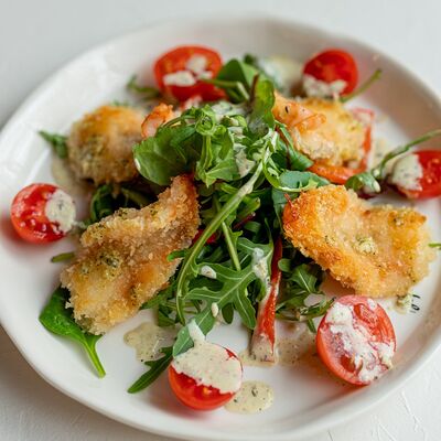 Салат с хрустящими креветками в Мыскофе по цене 520 ₽