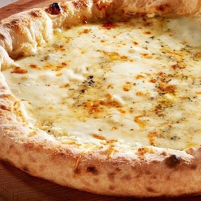 Пицца с фаршированным бортом 6 сыров в Pizzarella36 по цене 1190 ₽