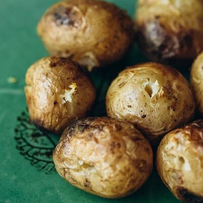 Картофель на мангале в Мацони по цене 150