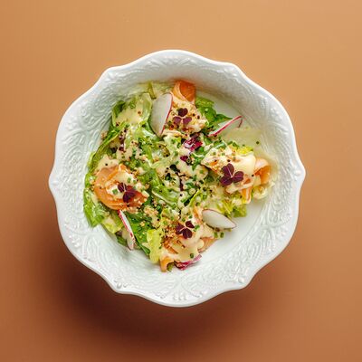 Подкопченный лосось с цитрусовым соусом в Farro pasta & bar по цене 690 ₽